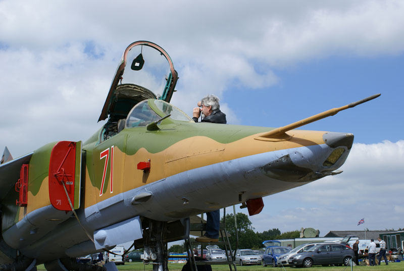 Mig 27 cockpit newark air museum