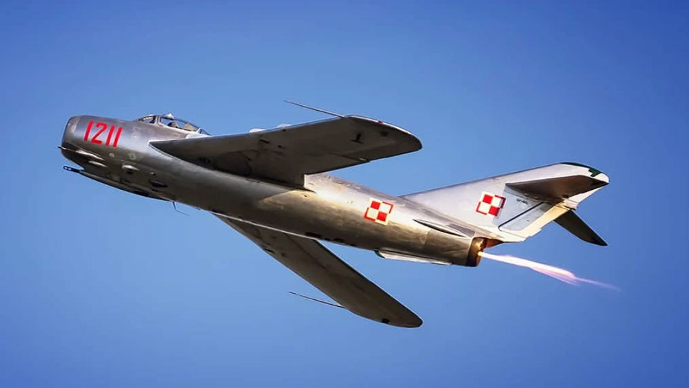 Eastbourne Mig-17
